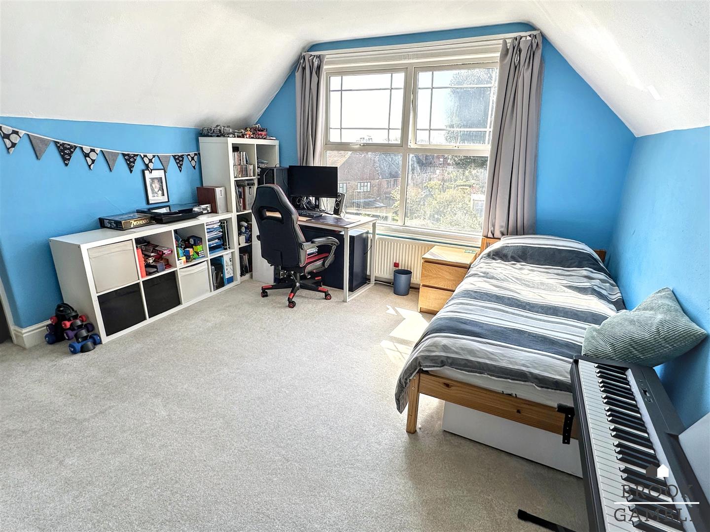 3 Bedroom Maisonette. Vicarage Road in Eastbourne,  28